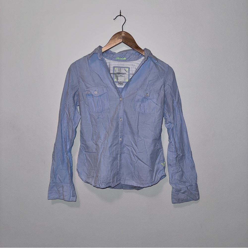 Women’s American Eagle US 6 Blue Striped Button Up Long Sleeve Shirt